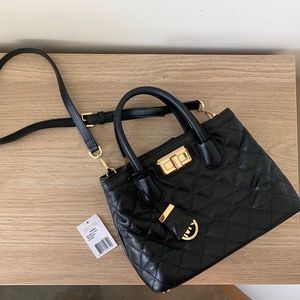 **SOLD** MICHAEL KORS BLACK CROSSBODY